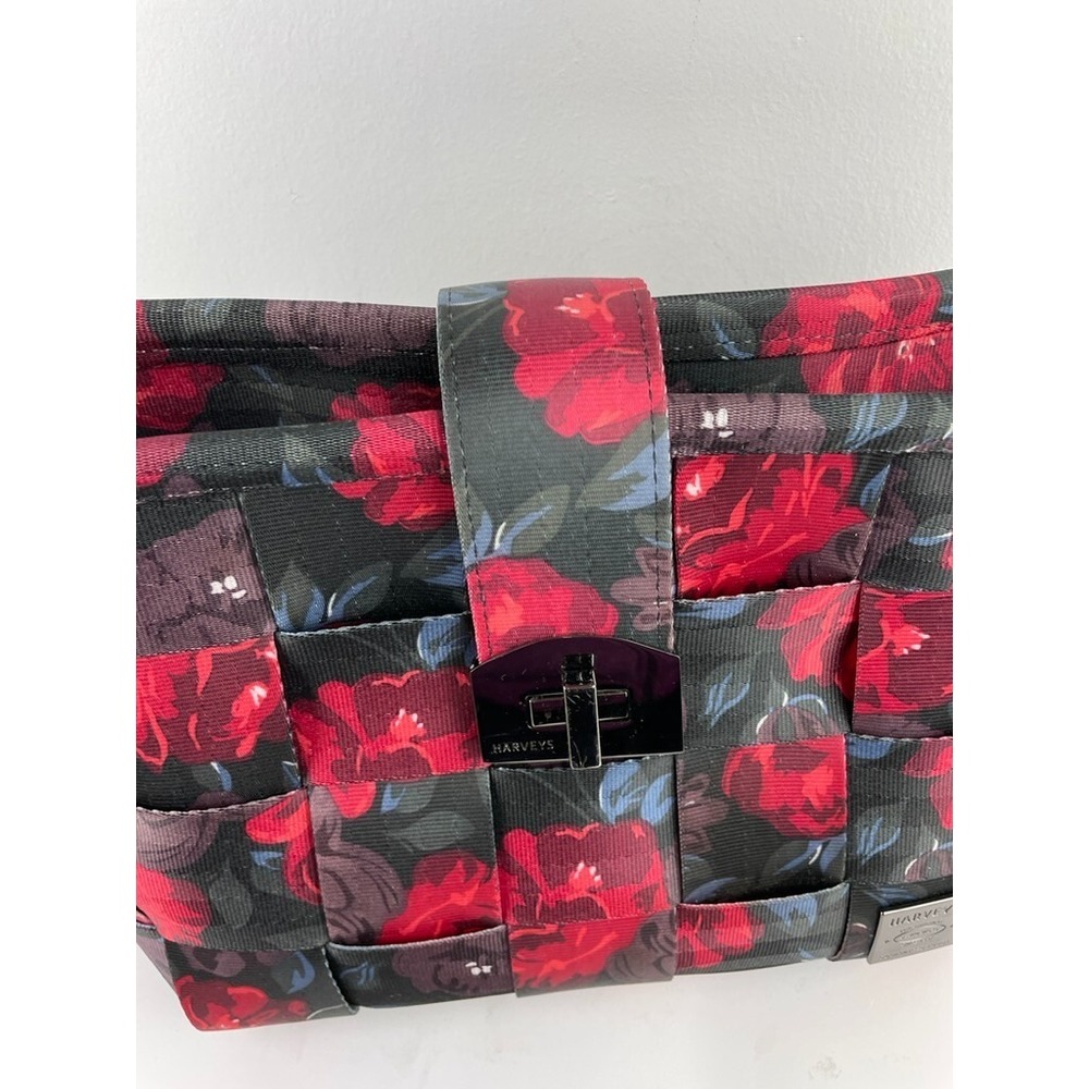 Harveys Carriage Collection Rosa Women's Multicolor Seatbelt Tote Bag Medium NWT - Picture 3 of 10